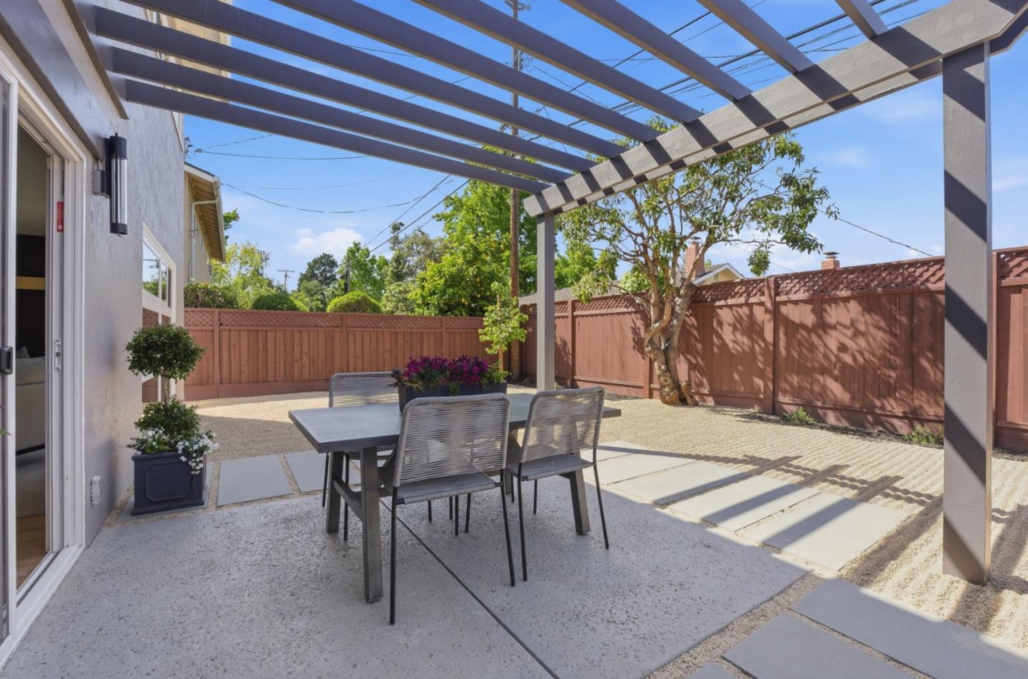 1003 Rosa Avenue