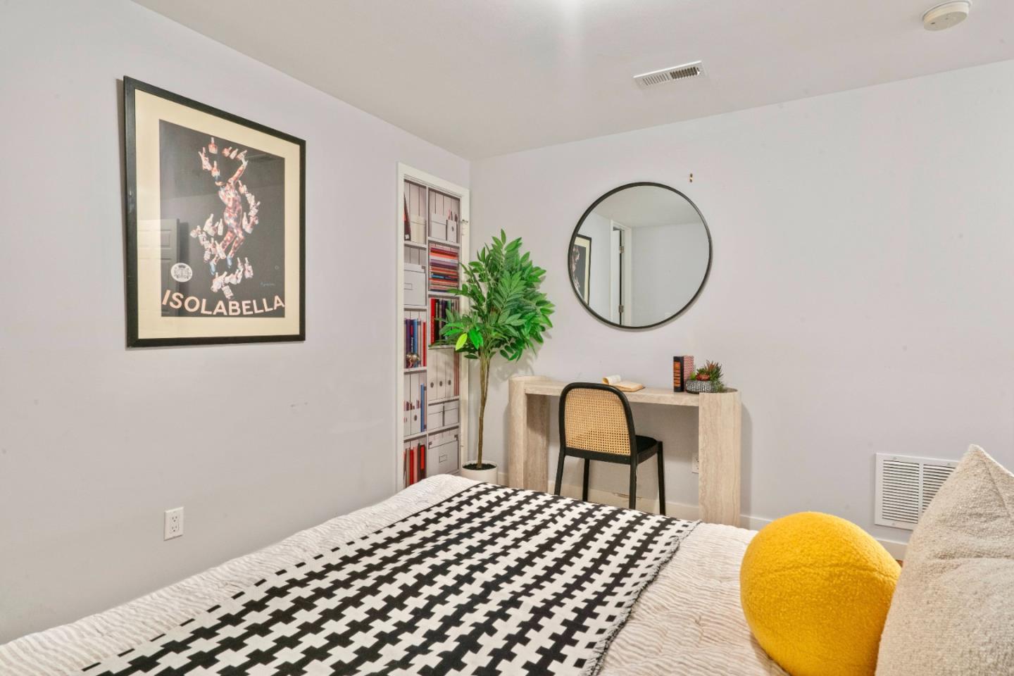 23 Fernwood Avenue