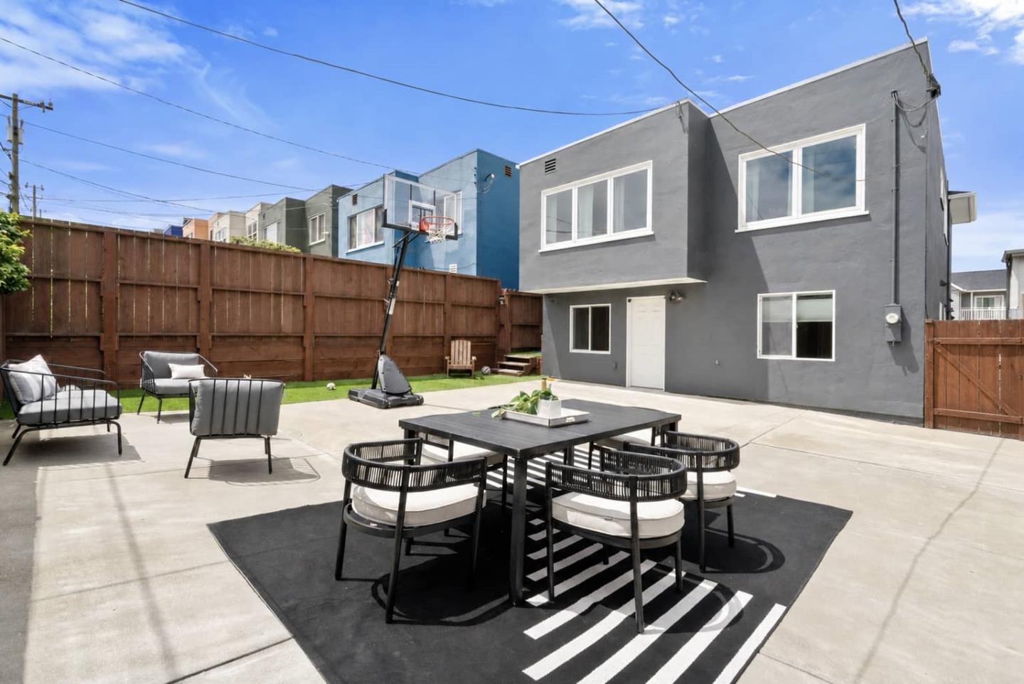 23 Fernwood Avenue