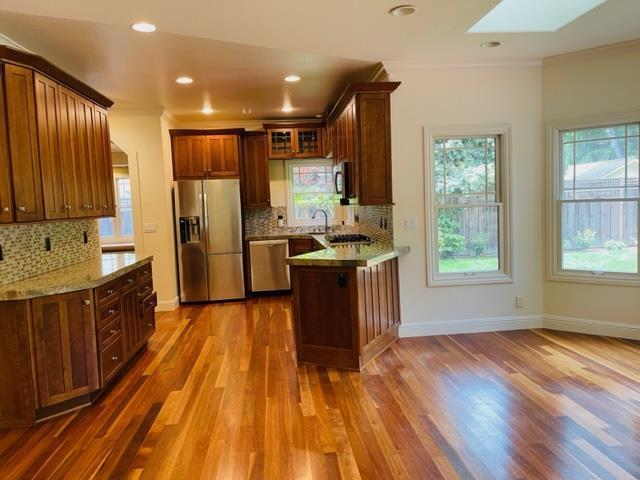 734 Chimalus Drive