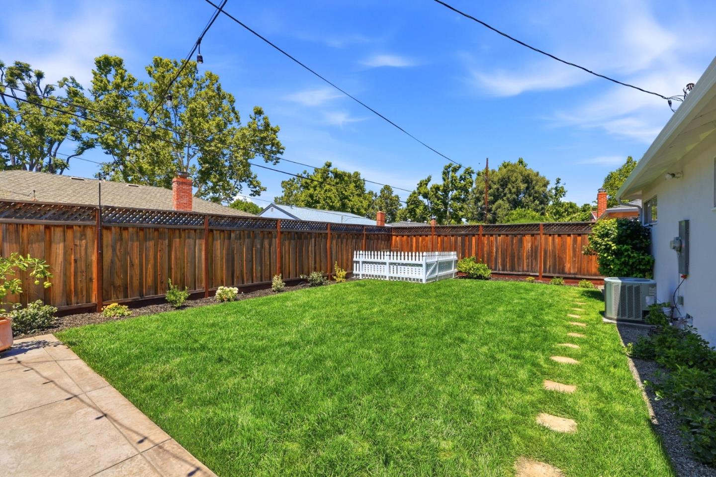 1553 Fuchsia DR