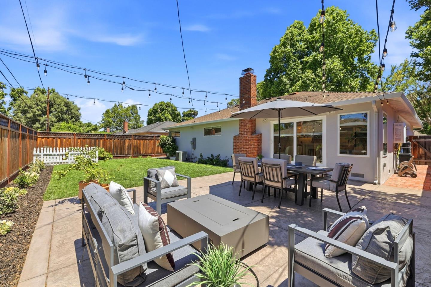 1553 Fuchsia DR