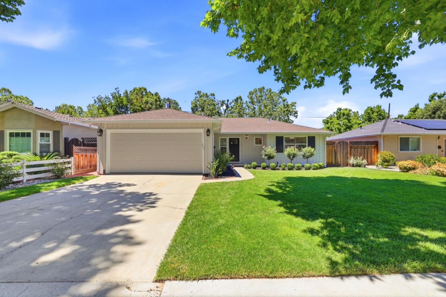 1553 Fuchsia DR