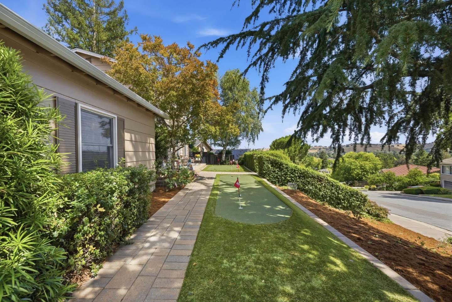 1185 Wilhelmina Way