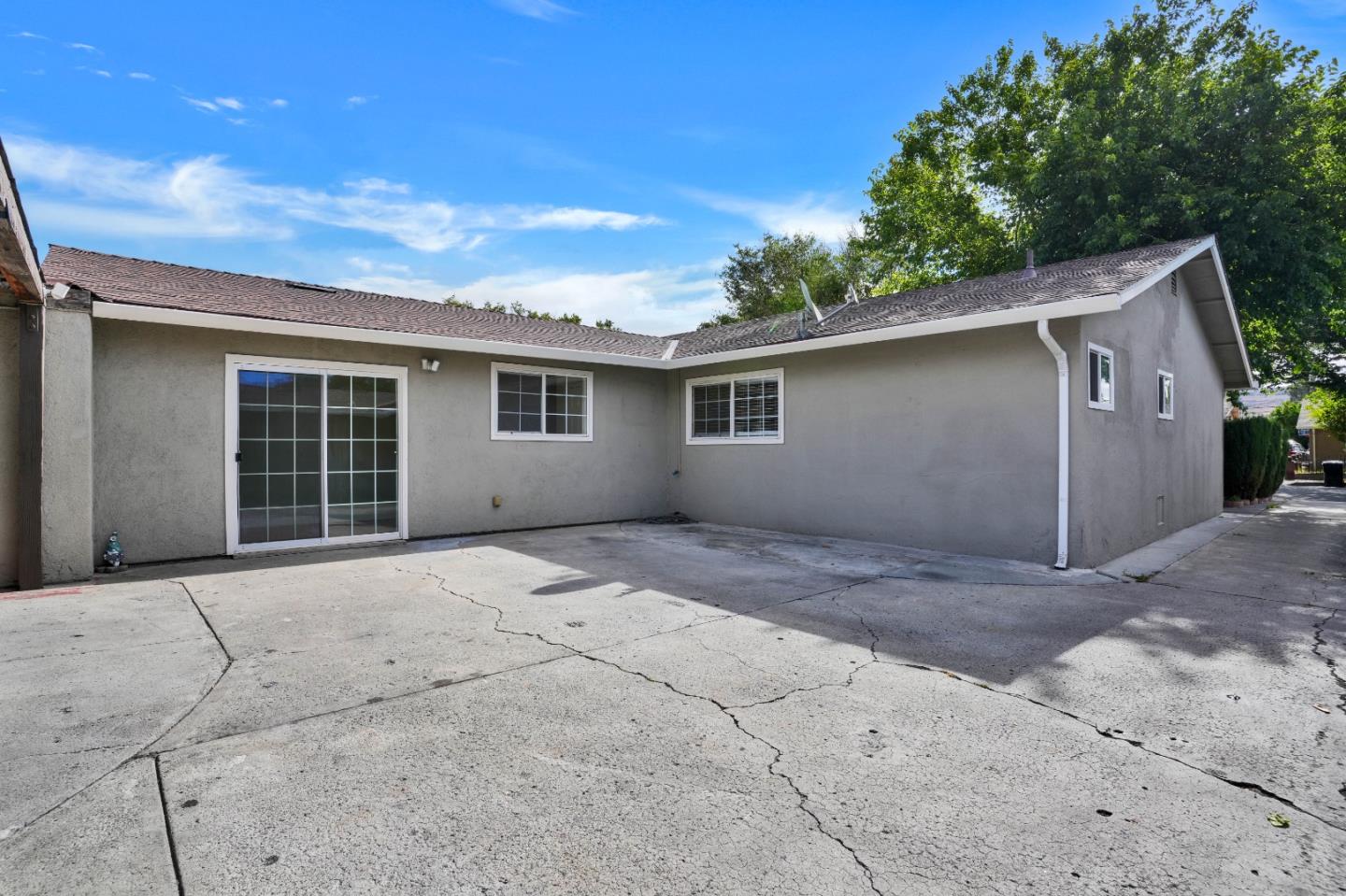 3855 KAUAI DR