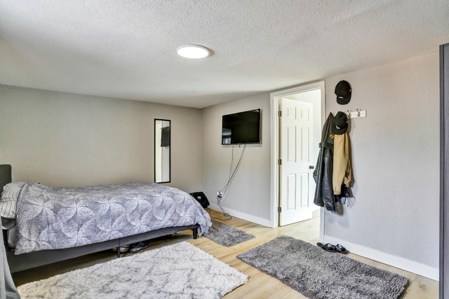 3855 KAUAI DR