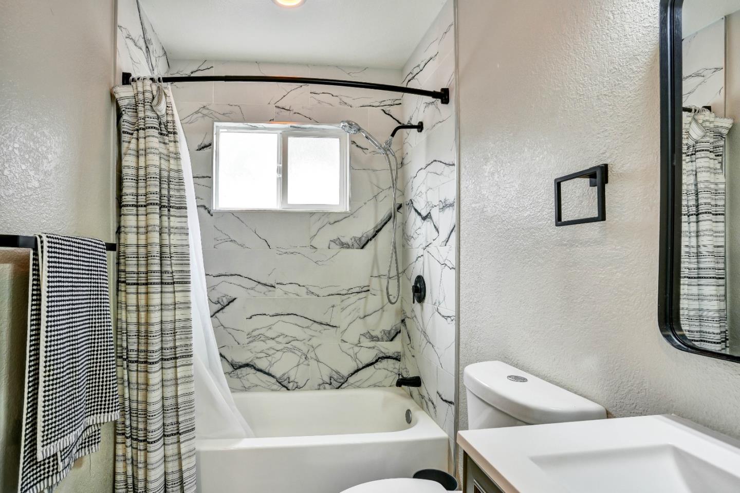 3855 KAUAI DR