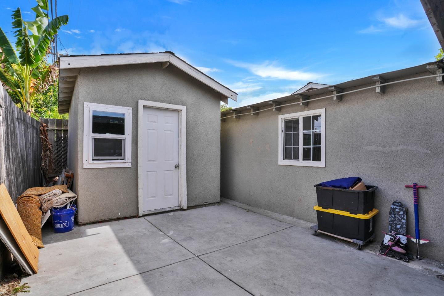 3855 KAUAI DR