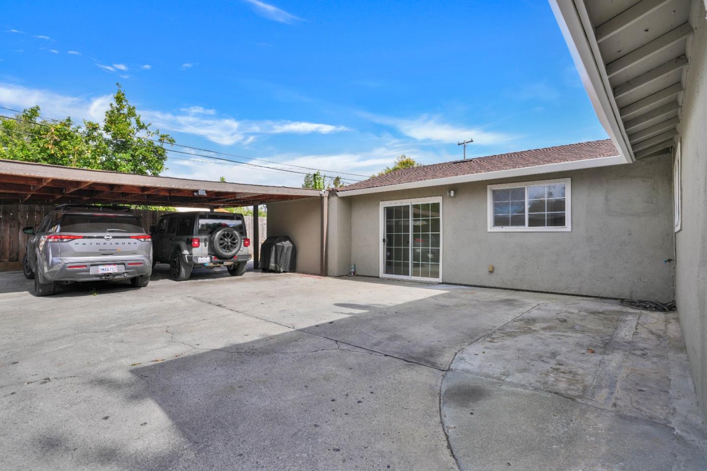 3855 KAUAI DR