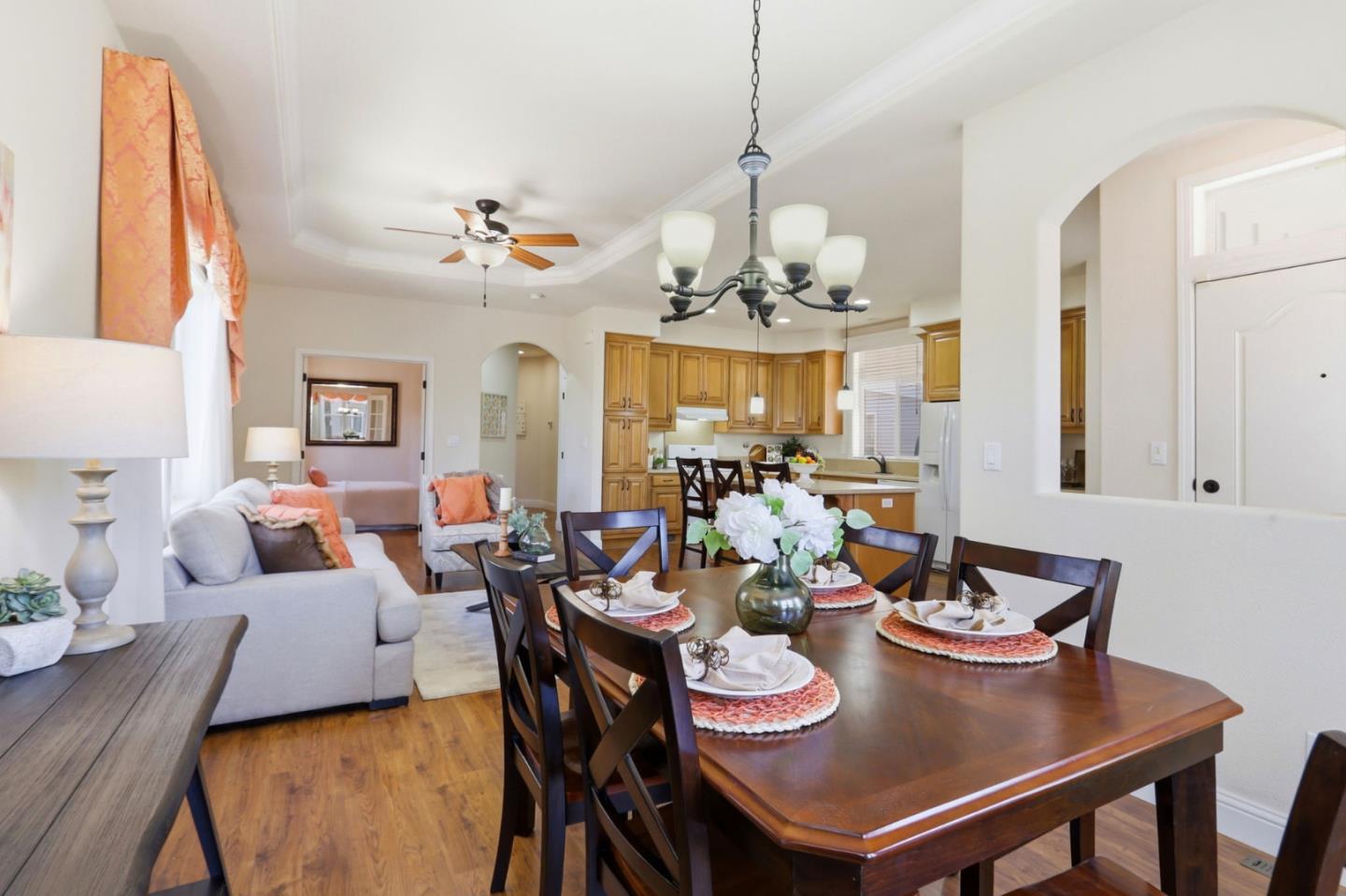 819 Villa Teresa WAY 819