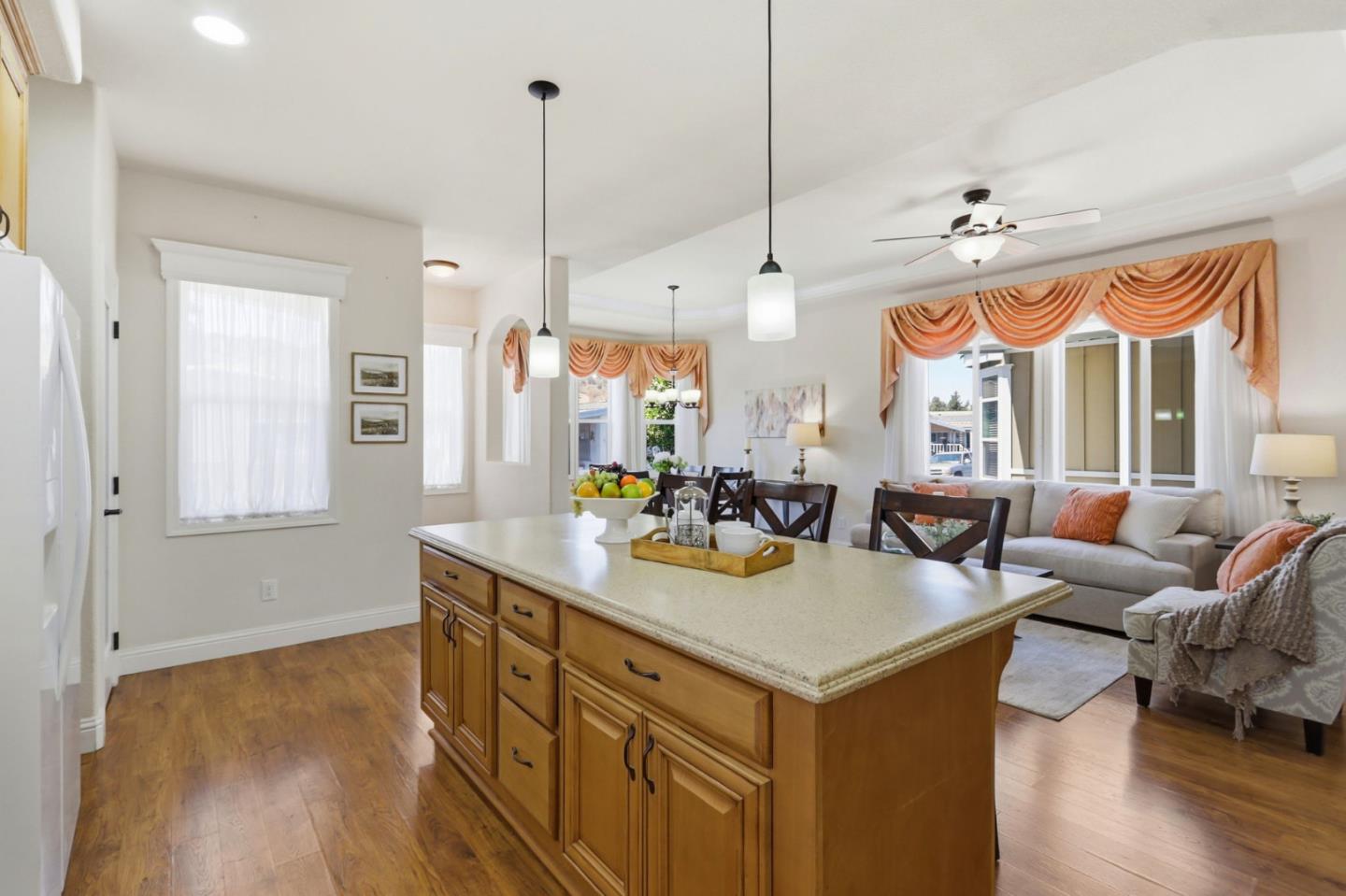819 Villa Teresa WAY 819