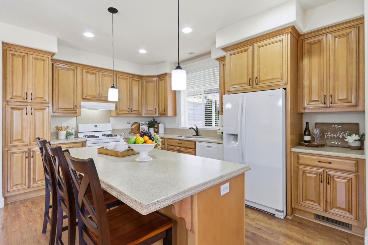 819 Villa Teresa WAY 819