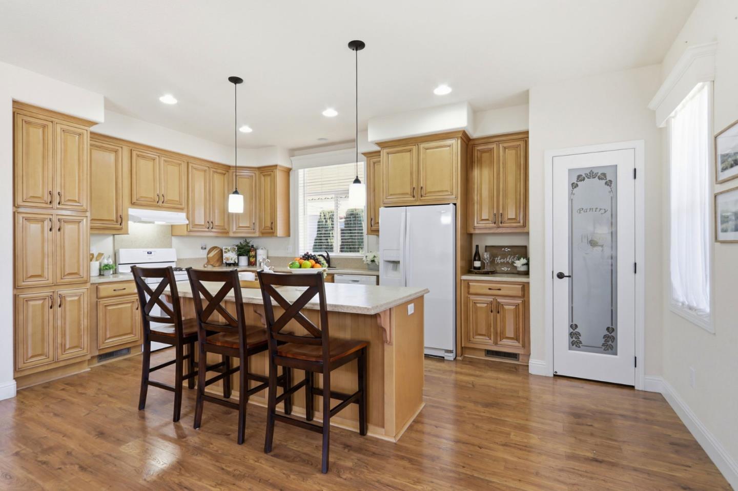 819 Villa Teresa WAY 819