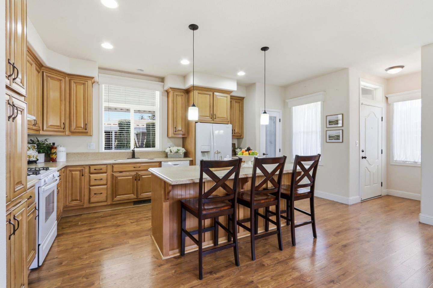 819 Villa Teresa WAY 819