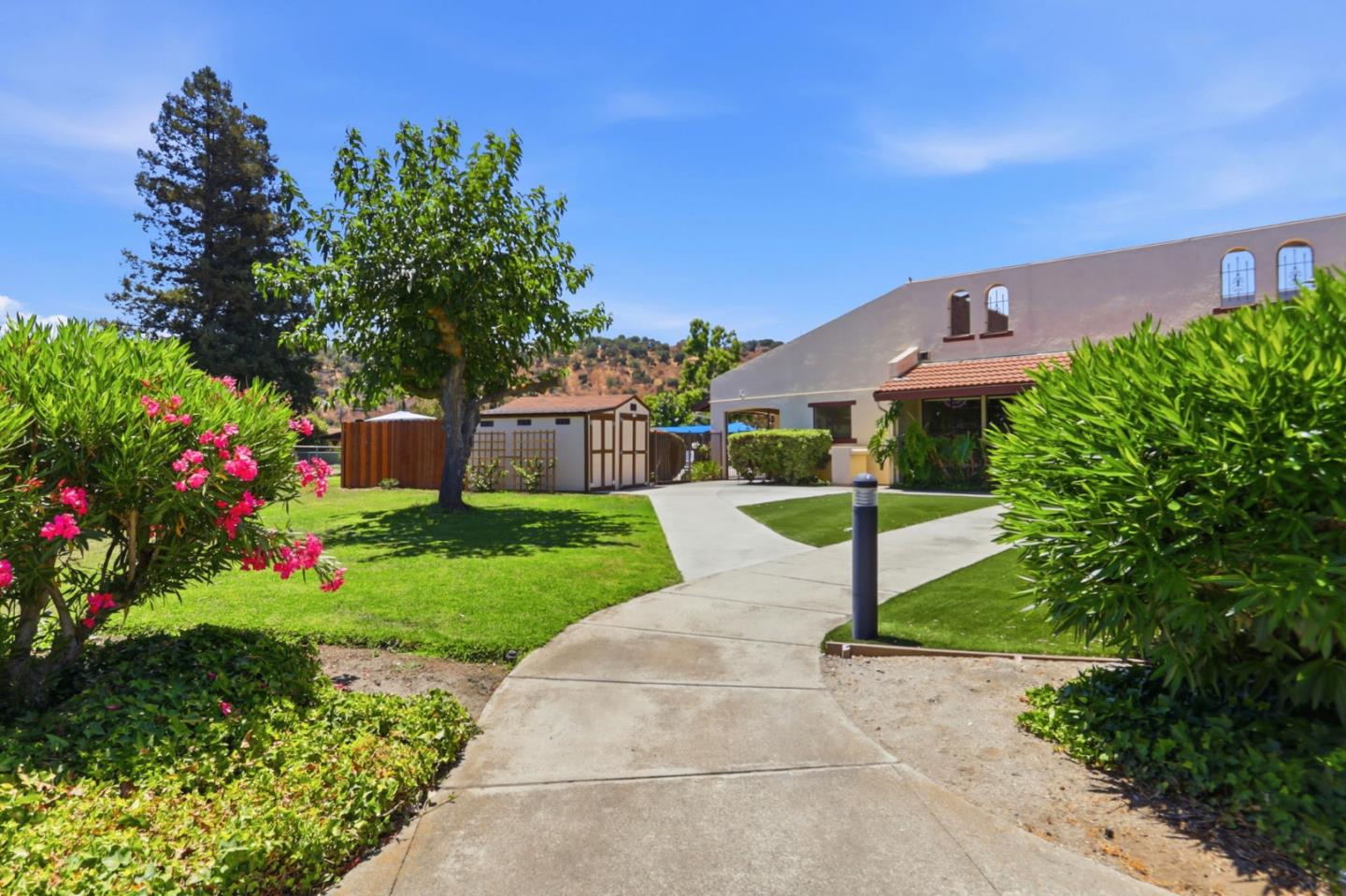 819 Villa Teresa WAY 819