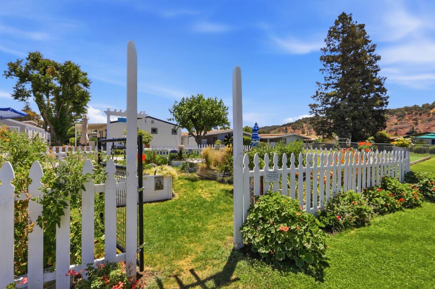 819 Villa Teresa WAY 819
