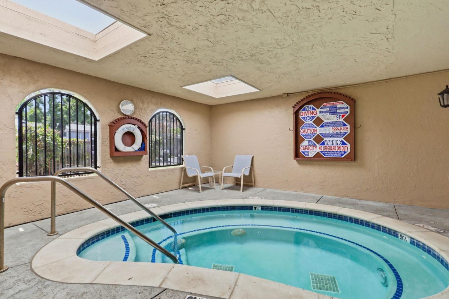 819 Villa Teresa WAY 819