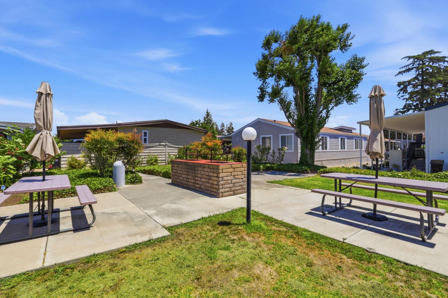 819 Villa Teresa WAY 819