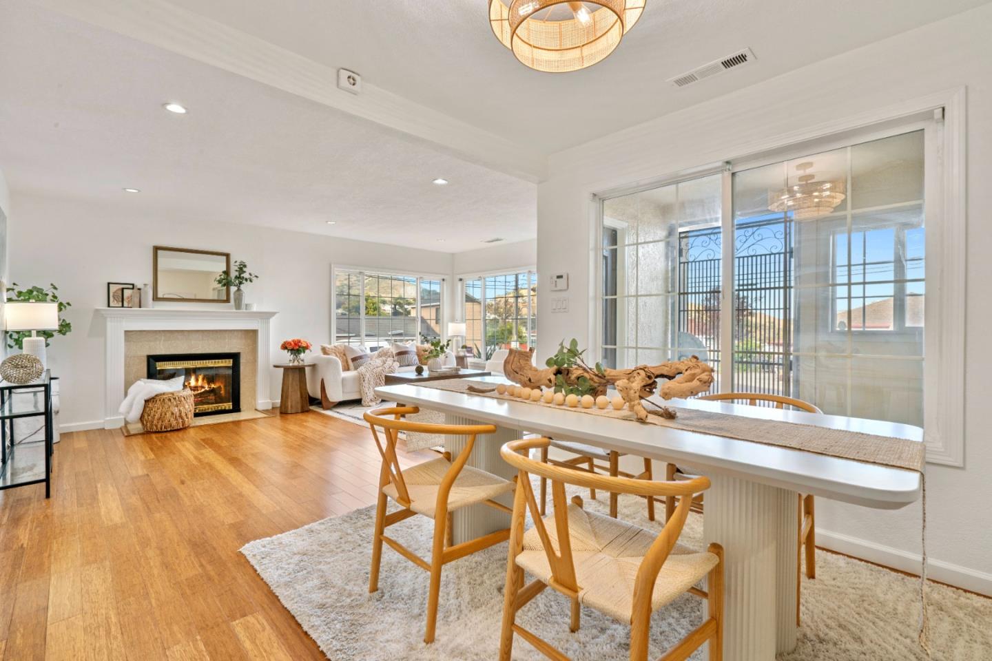 429 Hemlock AVE