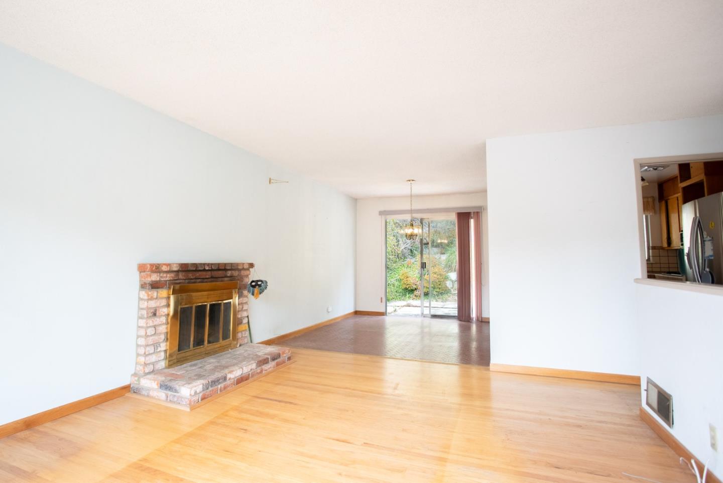 1270 Alicante DR