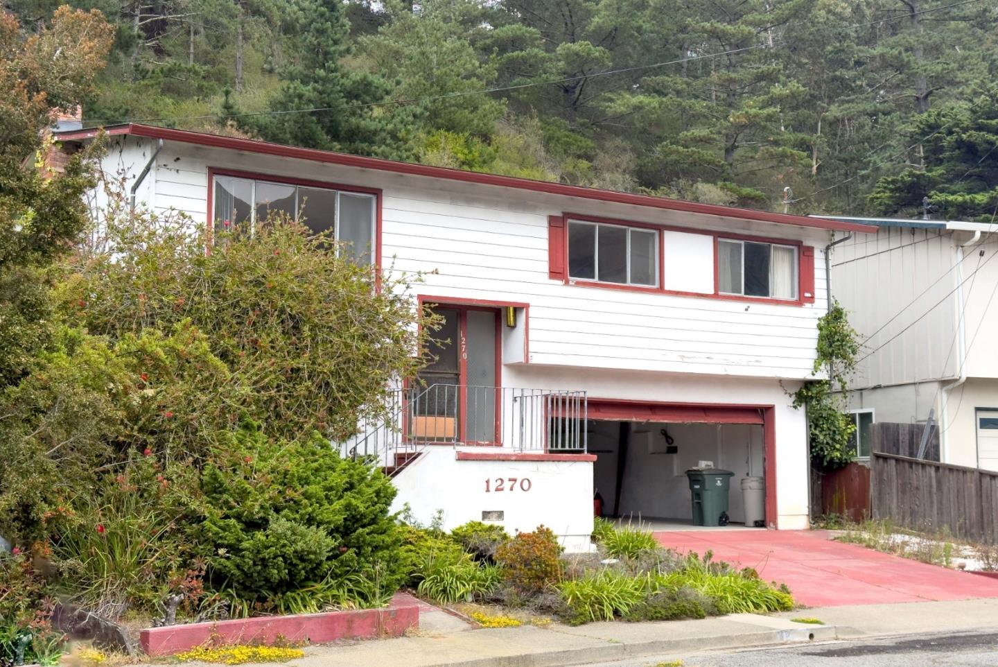 1270 Alicante DR
