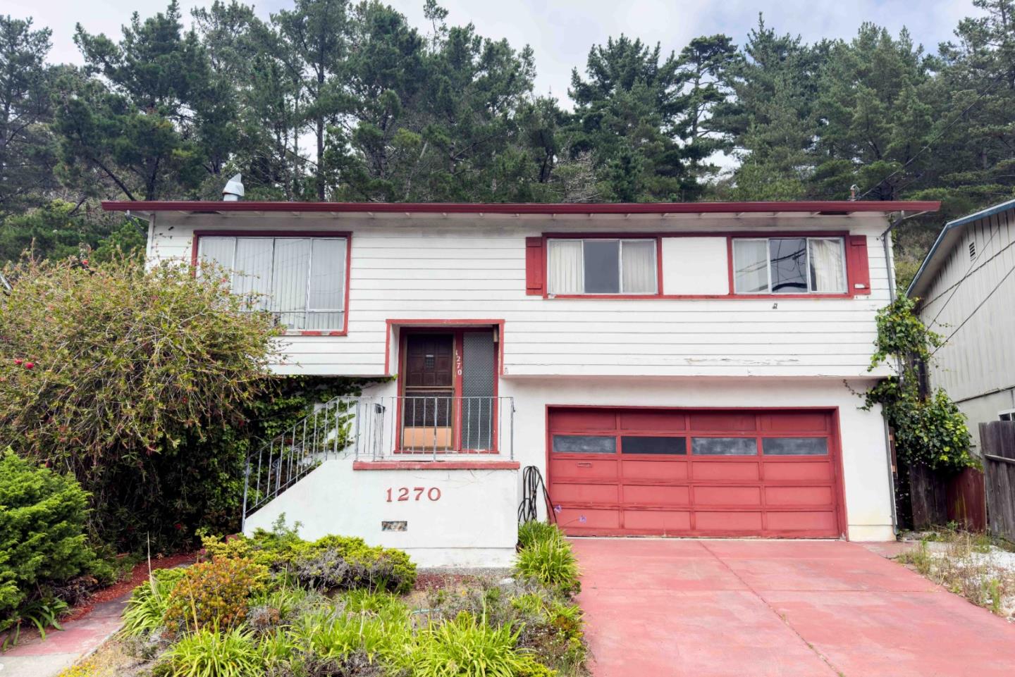 1270 Alicante DR