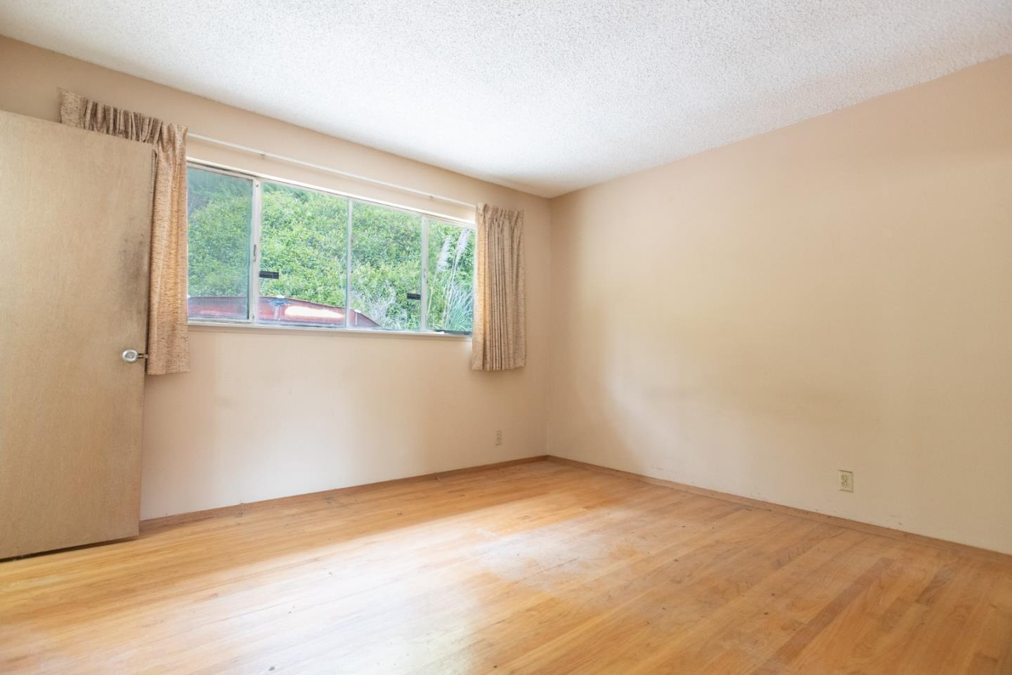 1270 Alicante DR