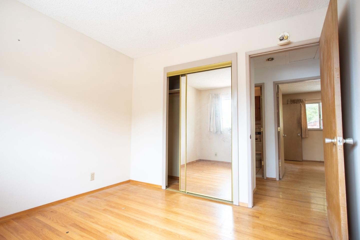 1270 Alicante DR