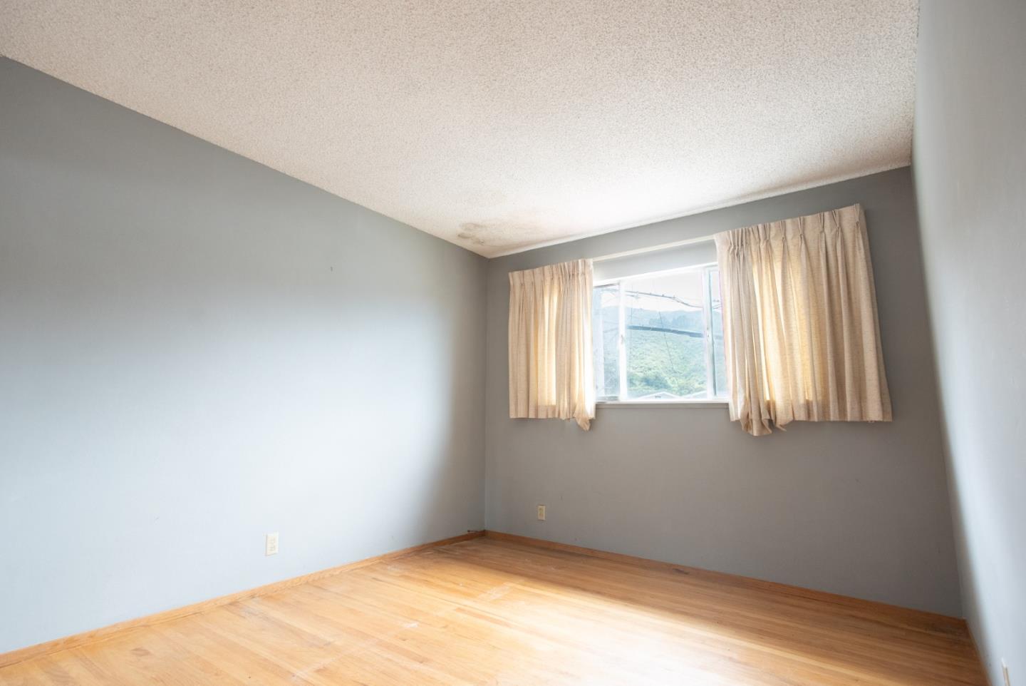 1270 Alicante DR