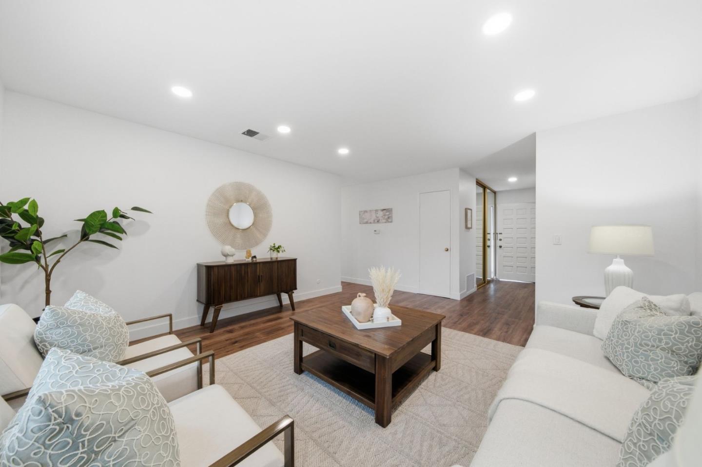 190 Dayton CT
