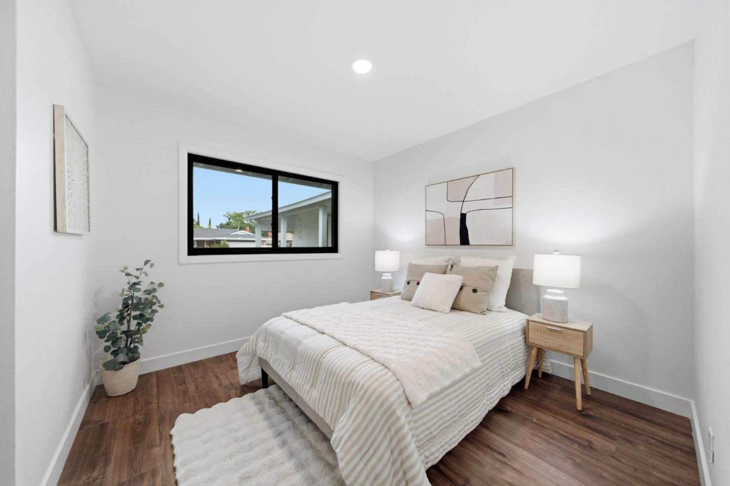 190 Dayton CT