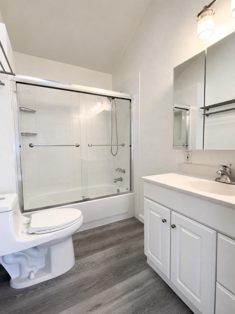 134 Cypress A Upstairs