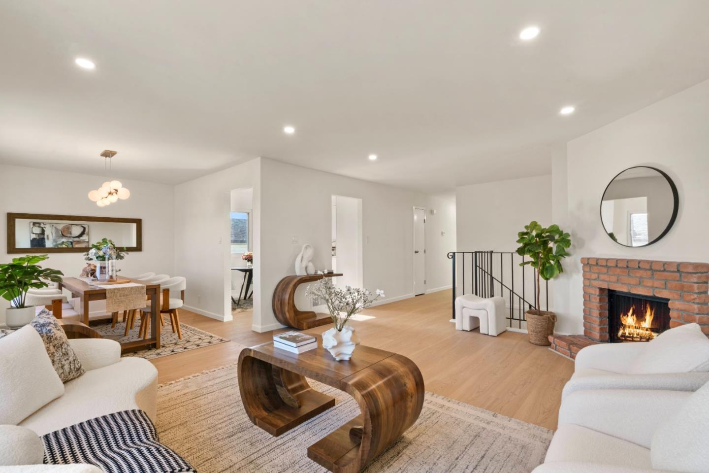 964 Gellert BLVD