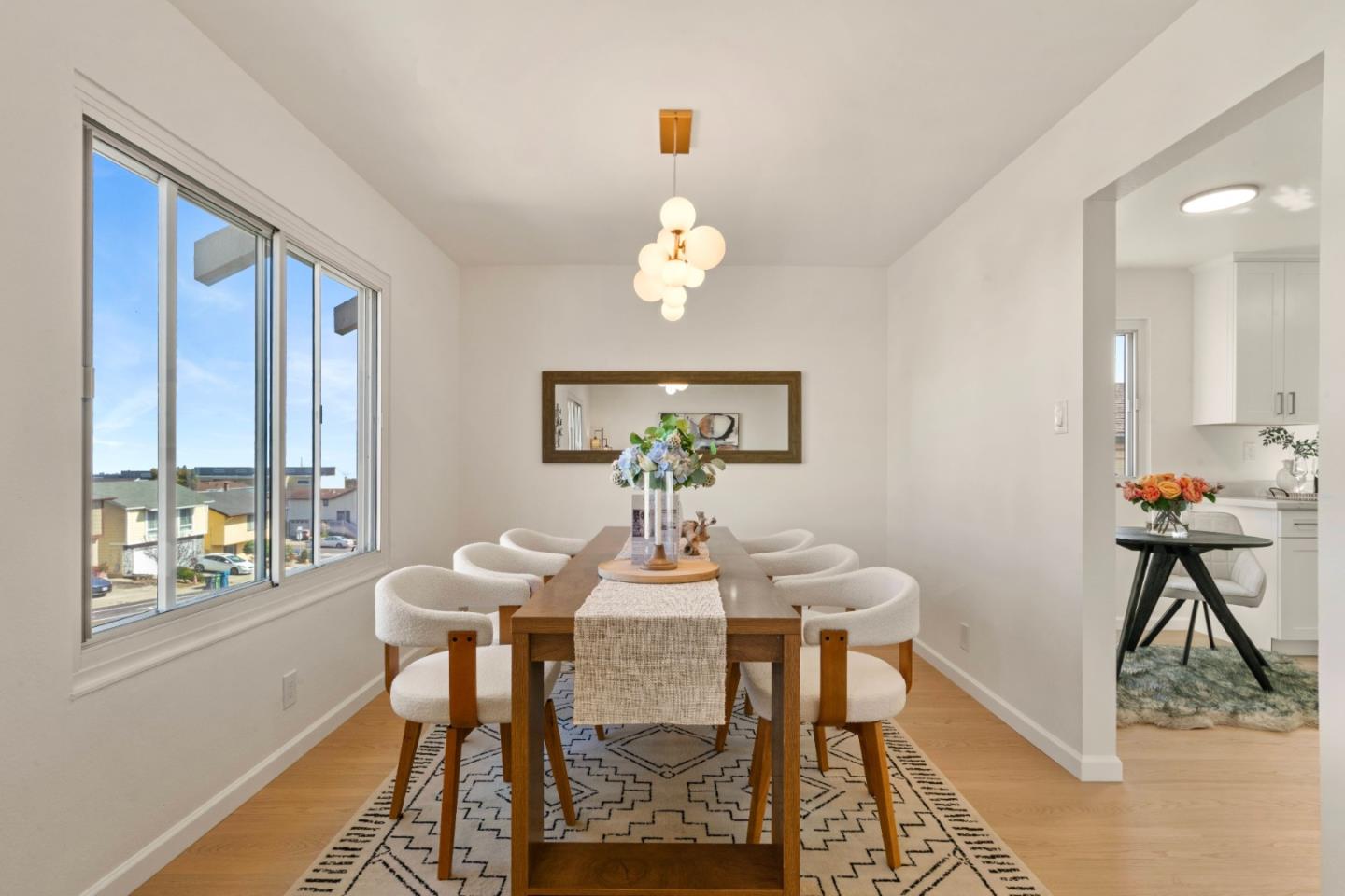 964 Gellert BLVD
