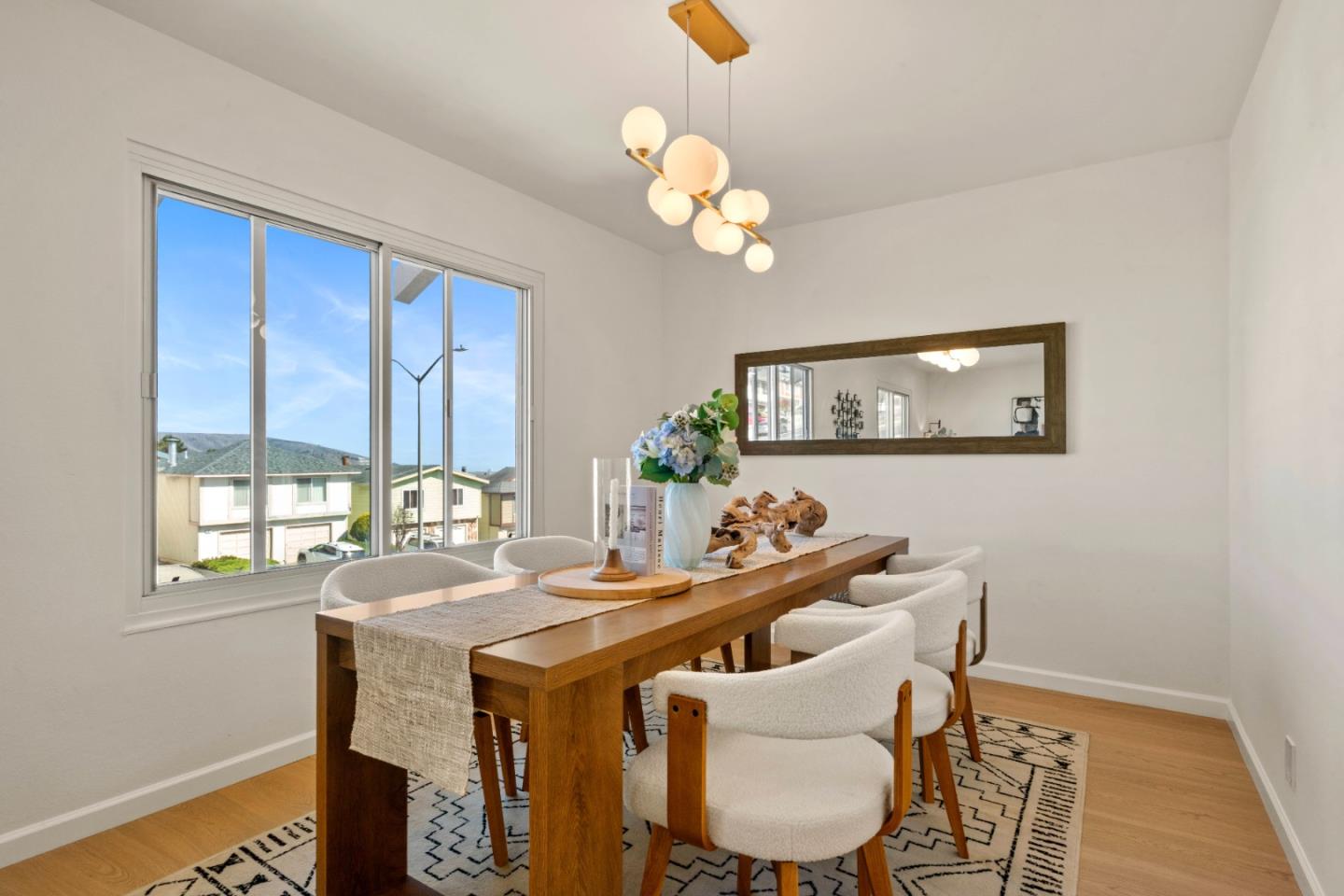 964 Gellert BLVD