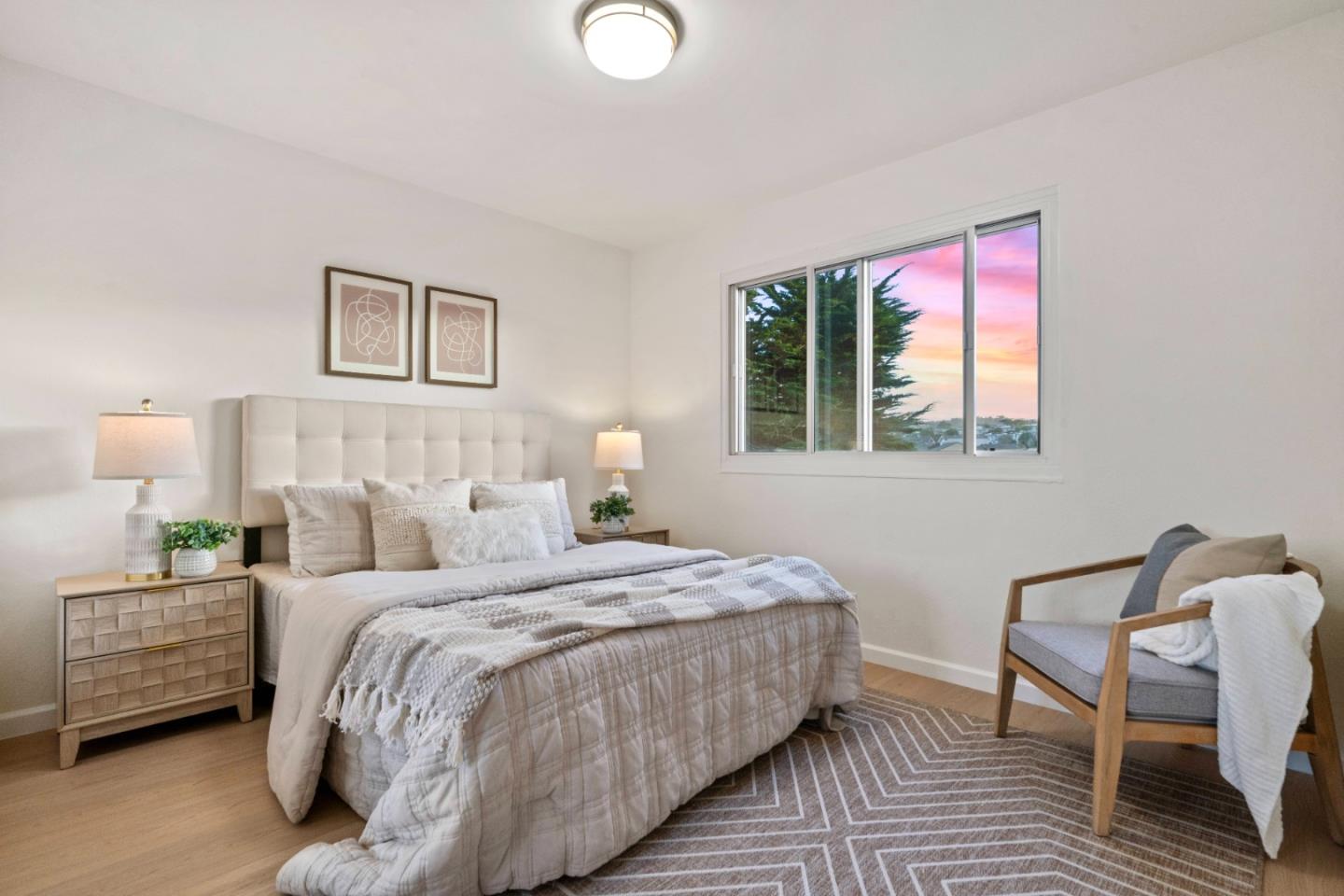 964 Gellert BLVD