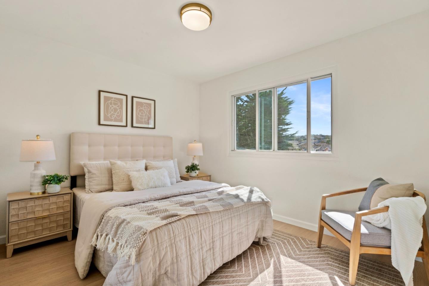 964 Gellert BLVD