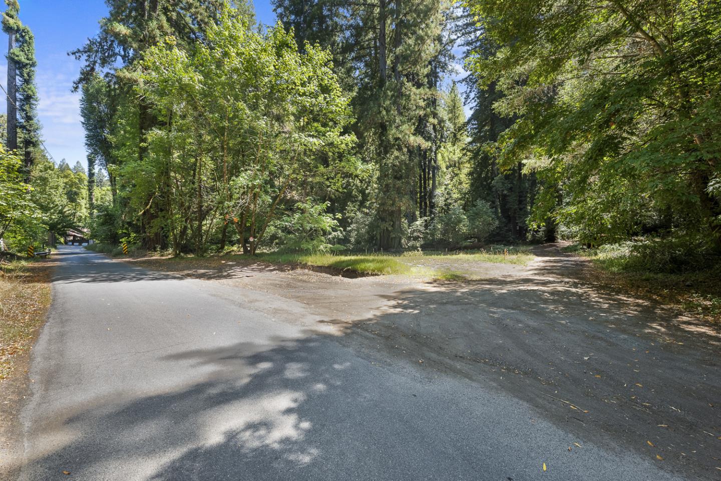 8400 Tyrone RD