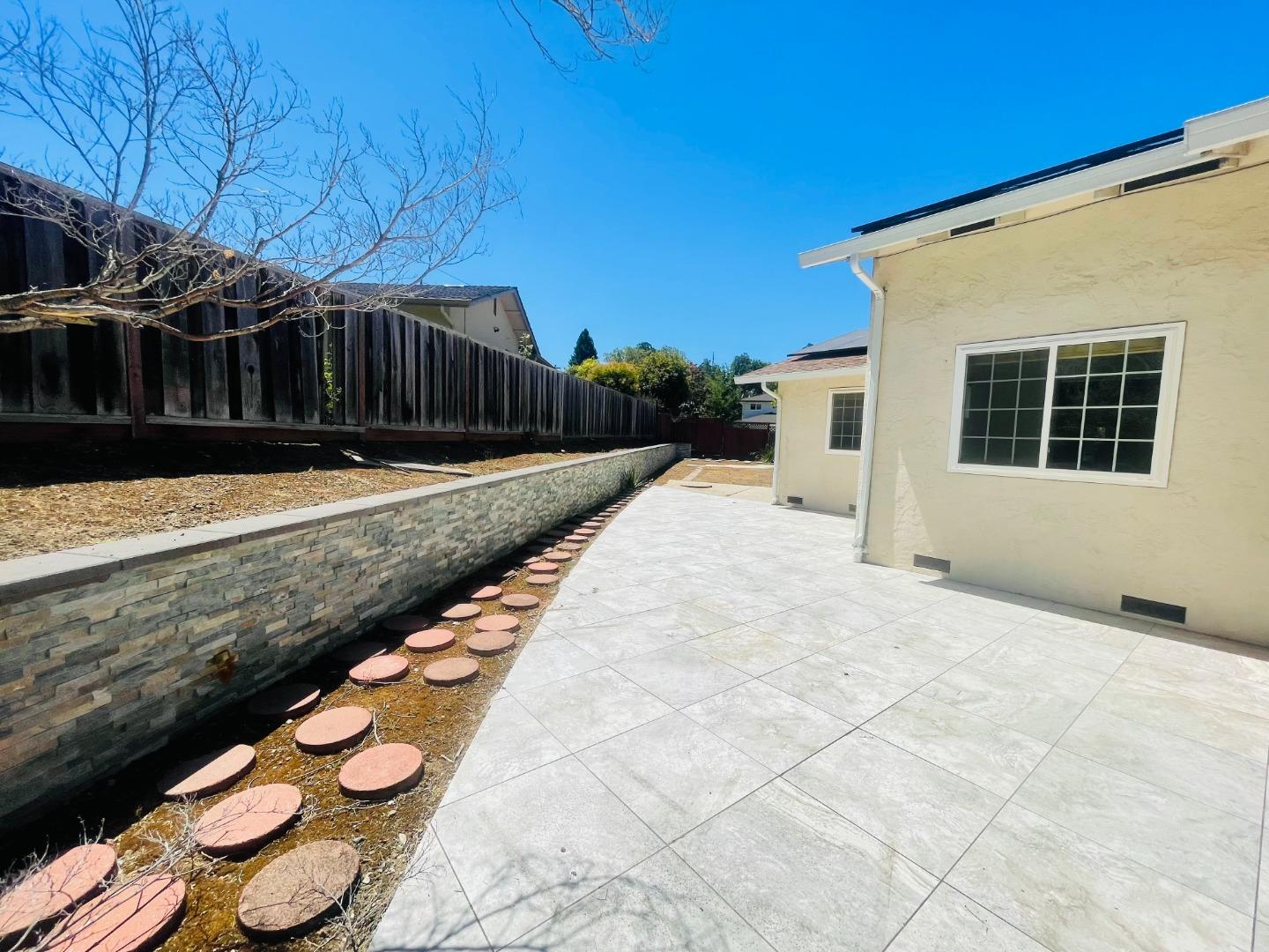 1150 Stafford DR