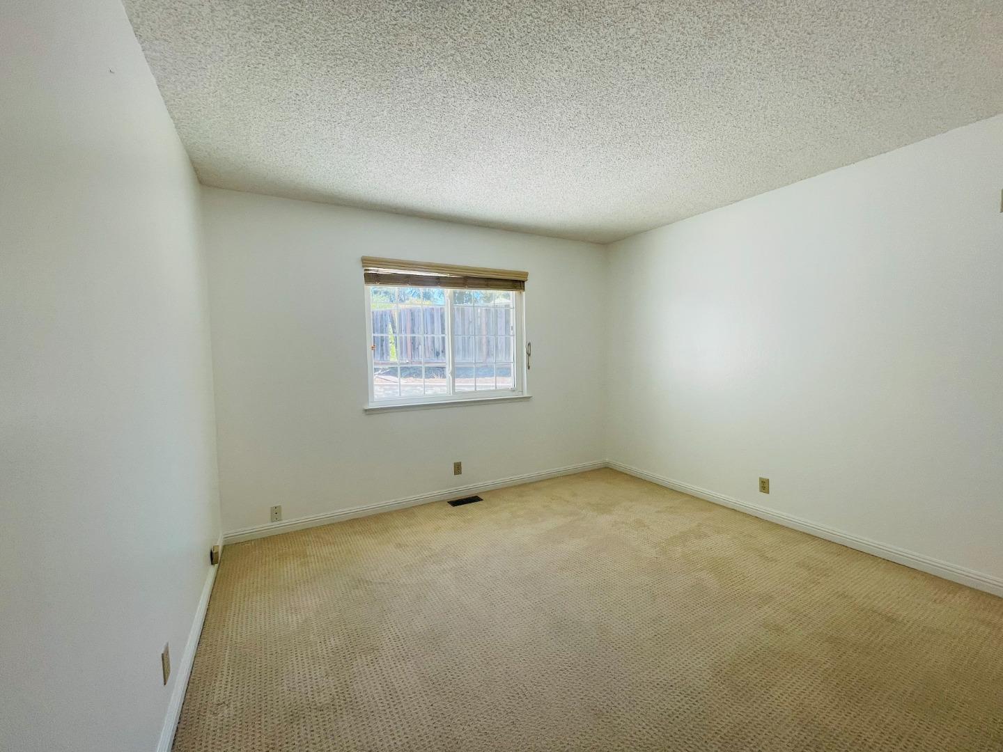 1150 Stafford DR