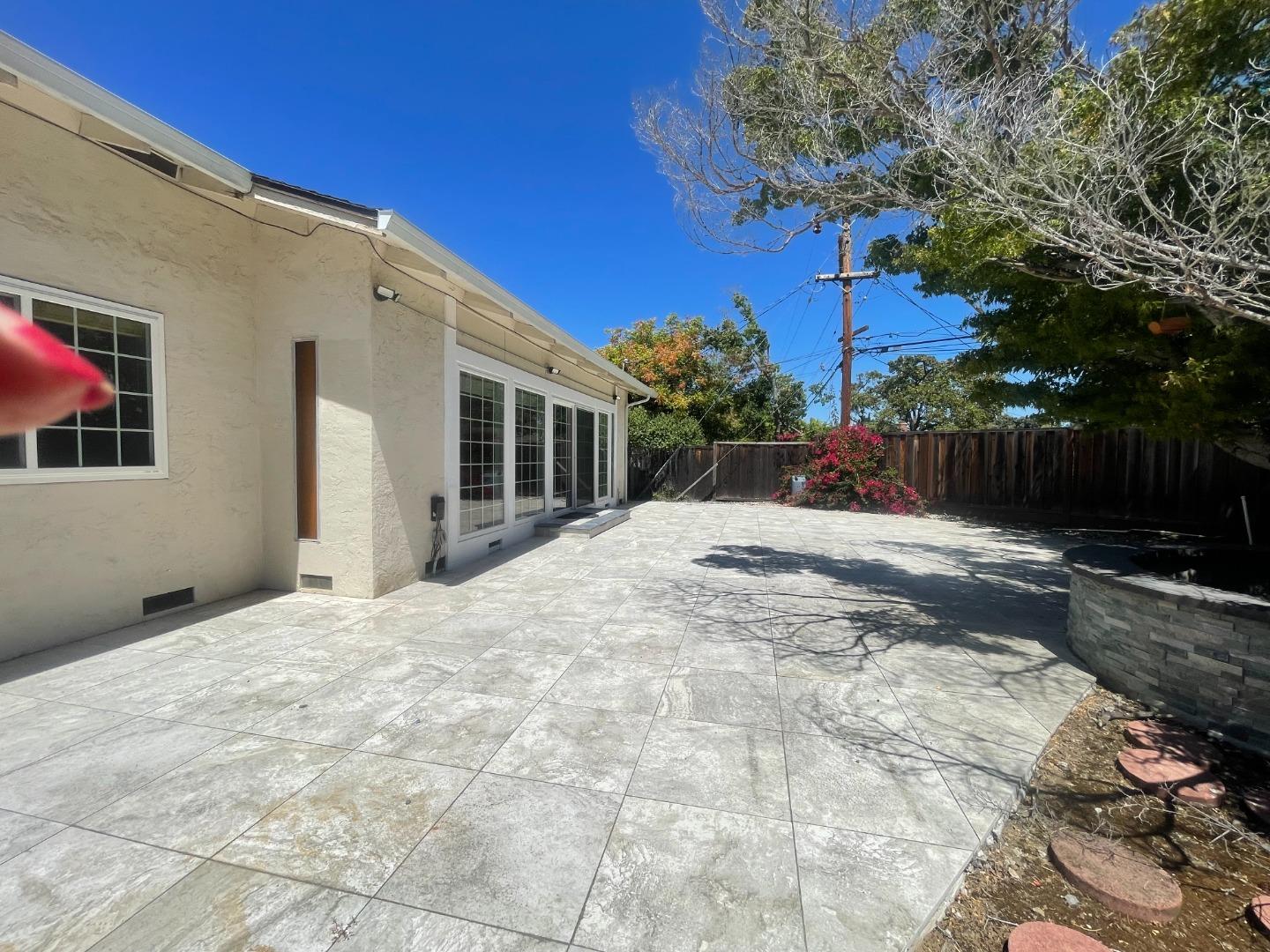 1150 Stafford DR