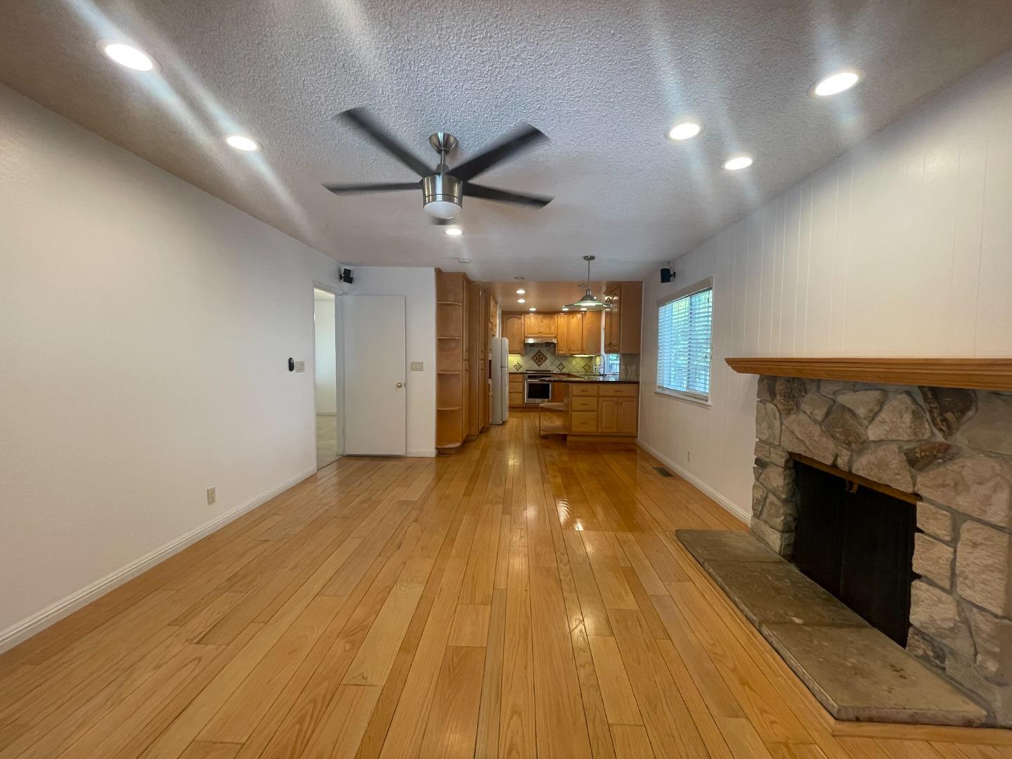 1150 Stafford DR