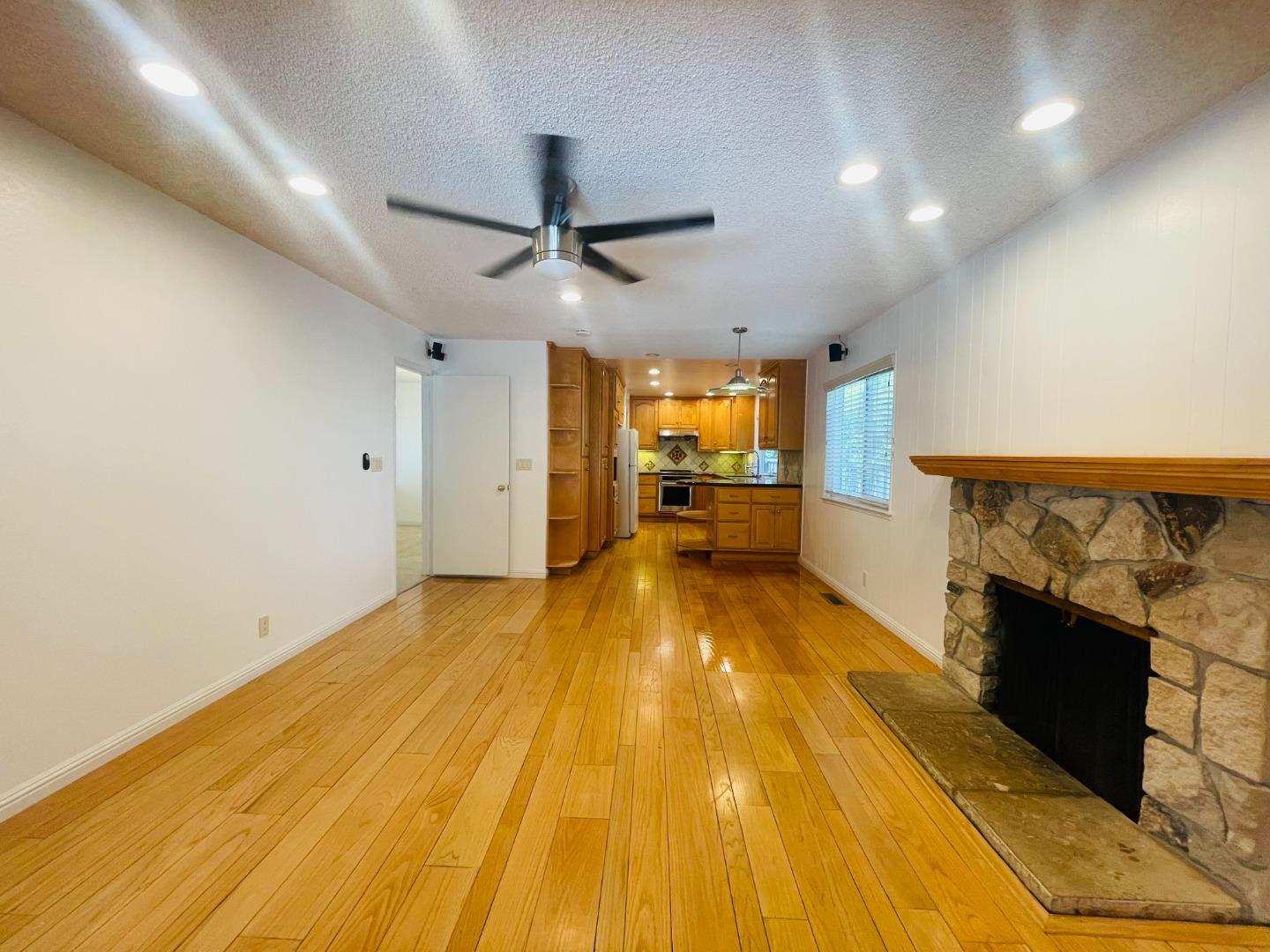 1150 Stafford DR