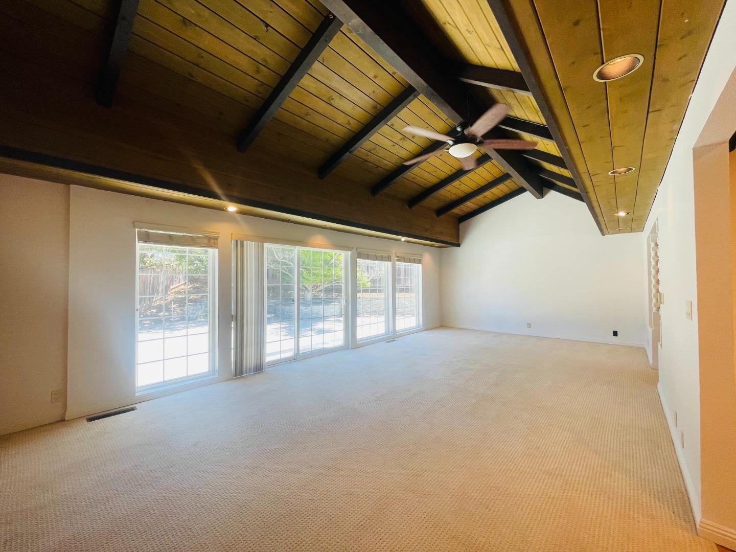 1150 Stafford DR