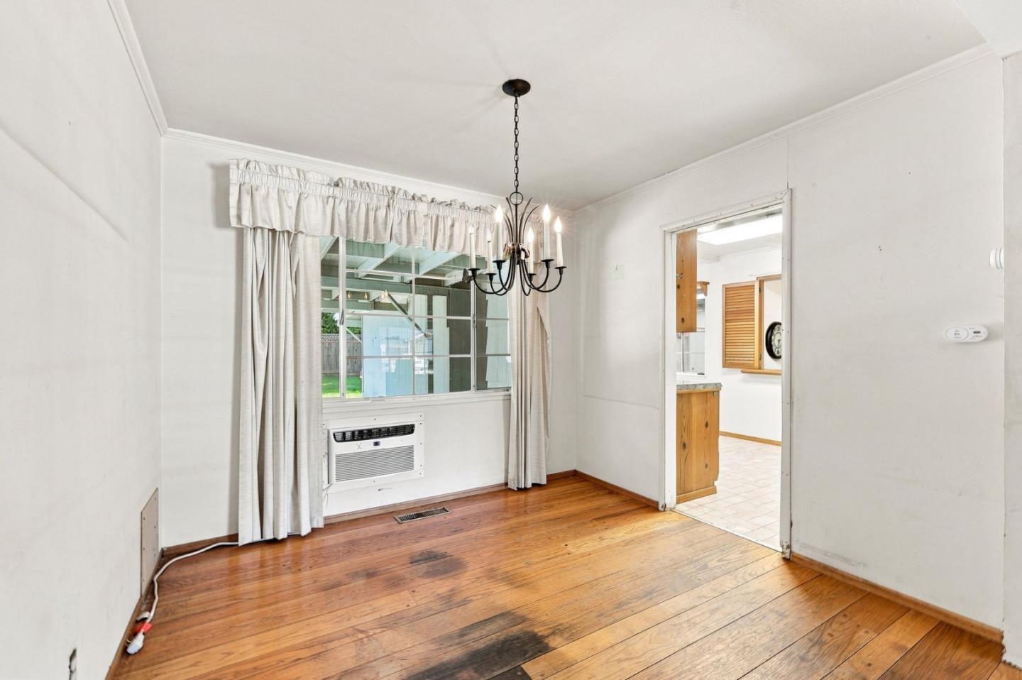 1466 Ben Roe DR