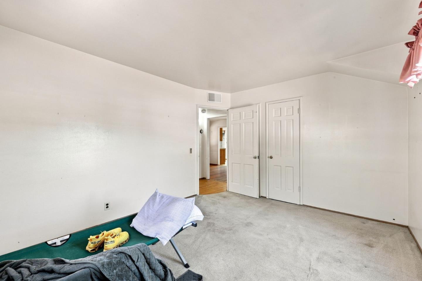 1466 Ben Roe DR