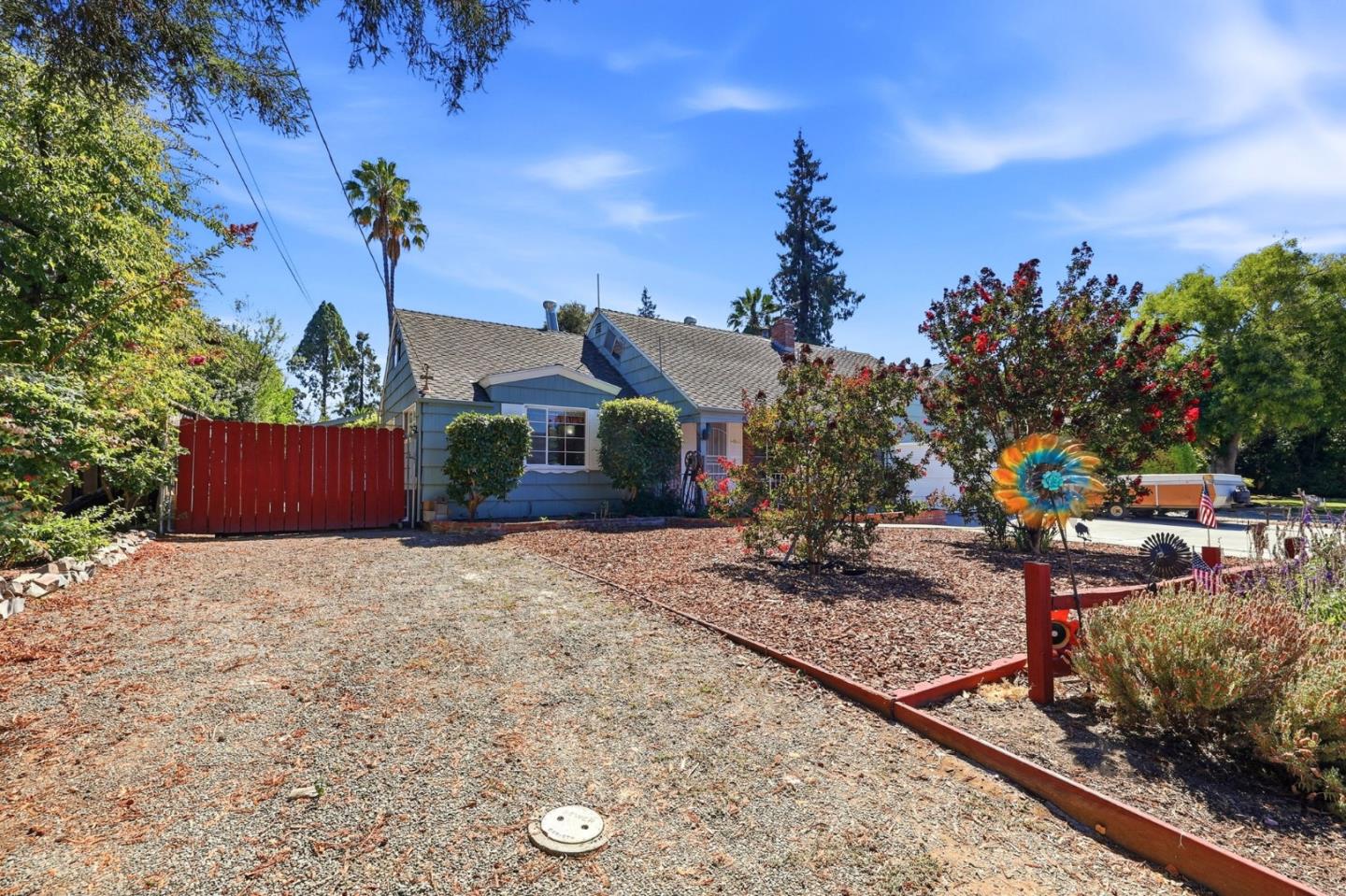 1466 Ben Roe DR