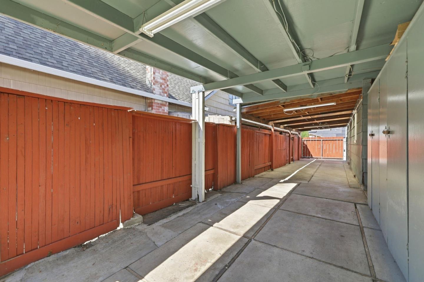 1466 Ben Roe DR