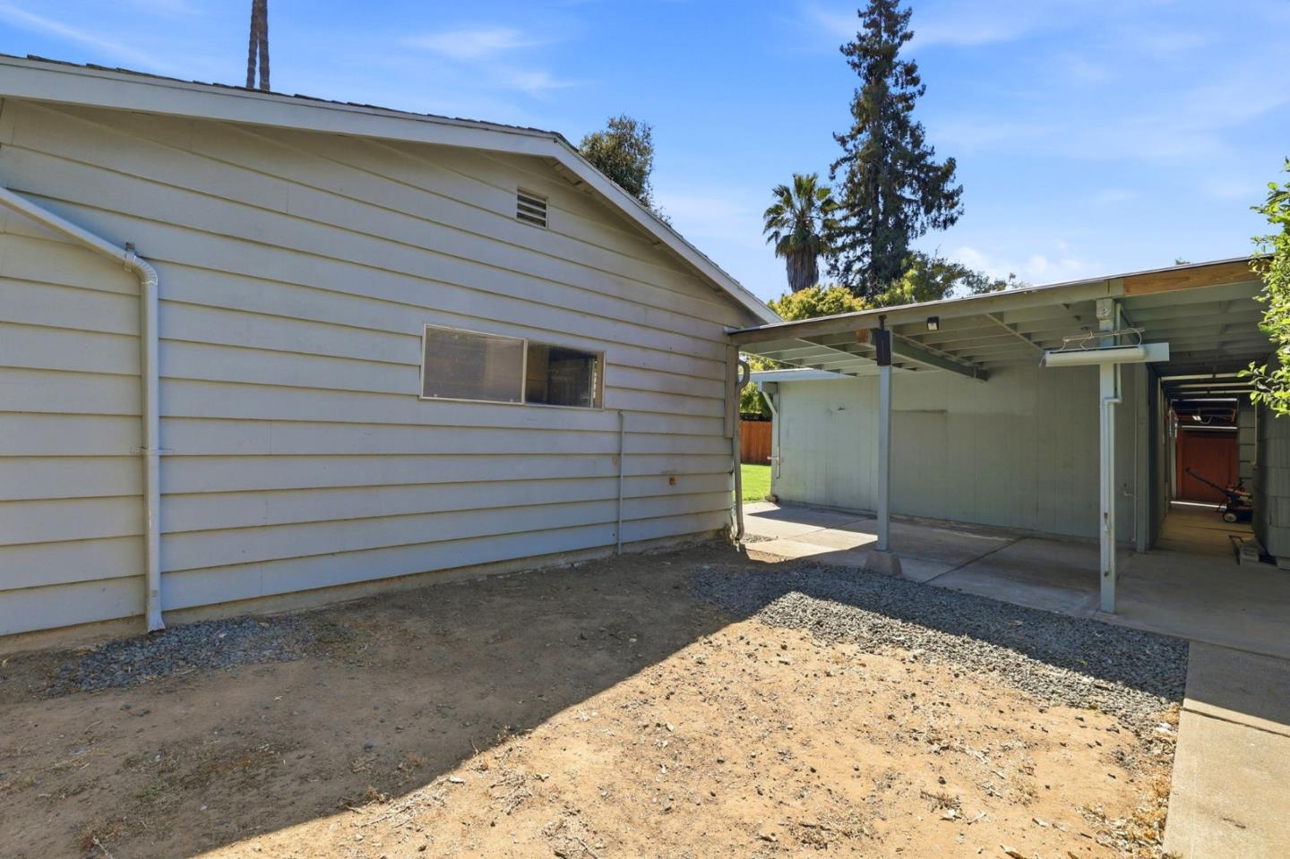 1466 Ben Roe DR