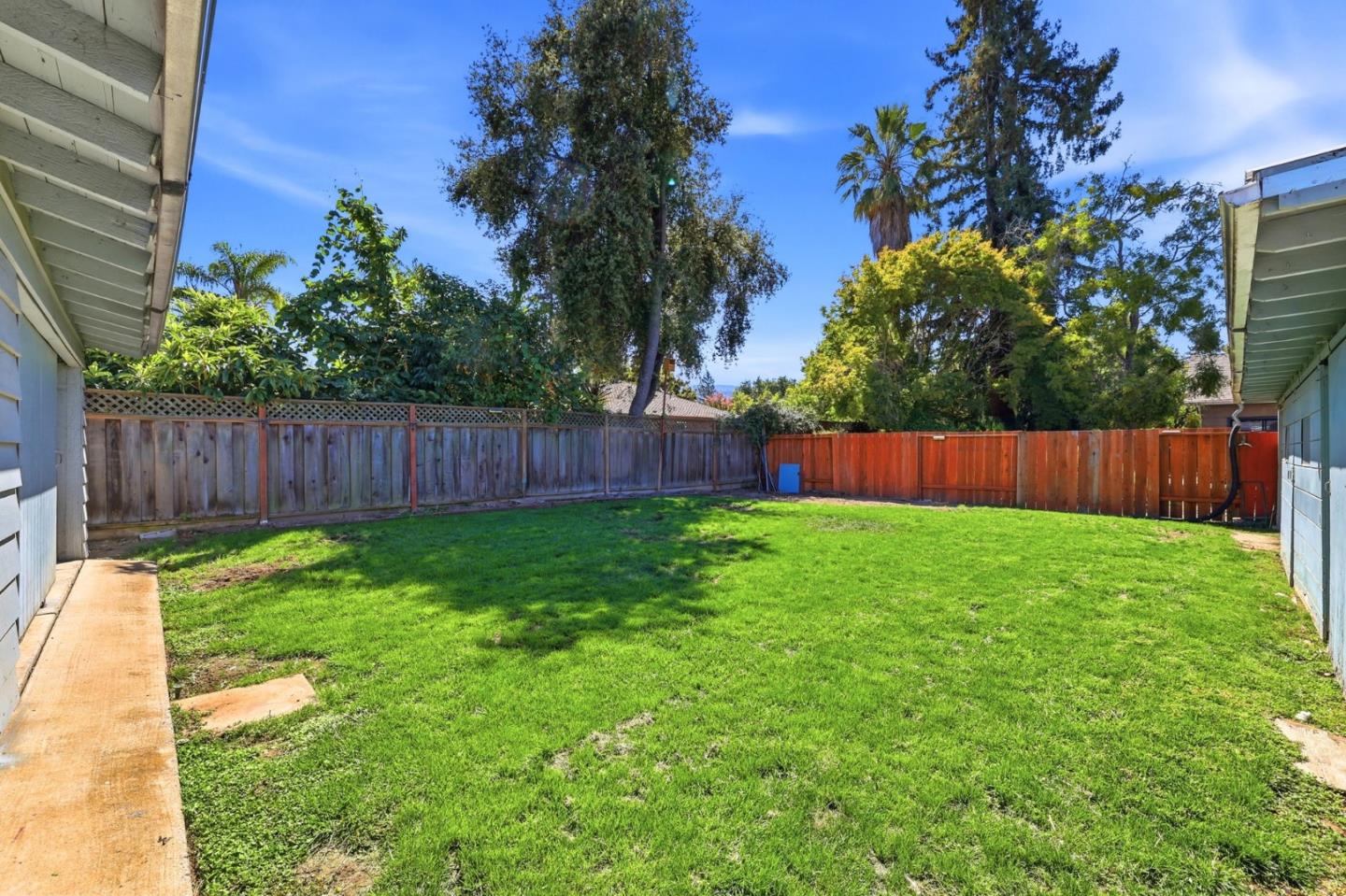 1466 Ben Roe DR